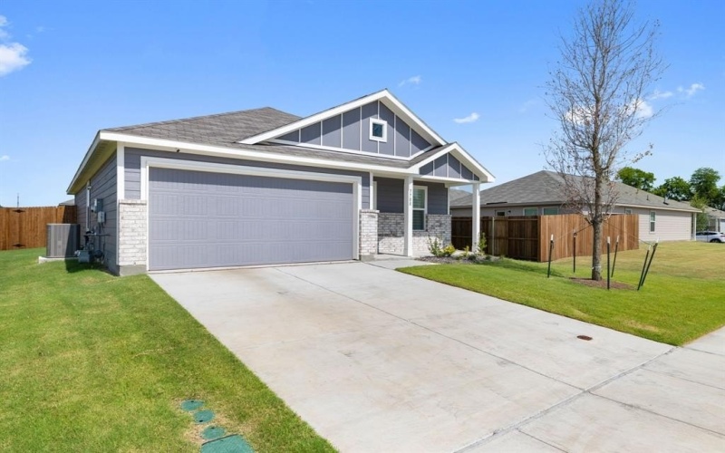 7708 Thornton Drive, McKinney, TX 75071, 3 Habitaciones Habitaciones , ,2 BañosBaños,Residential,En Venta,7708 Thornton Drive,21000100