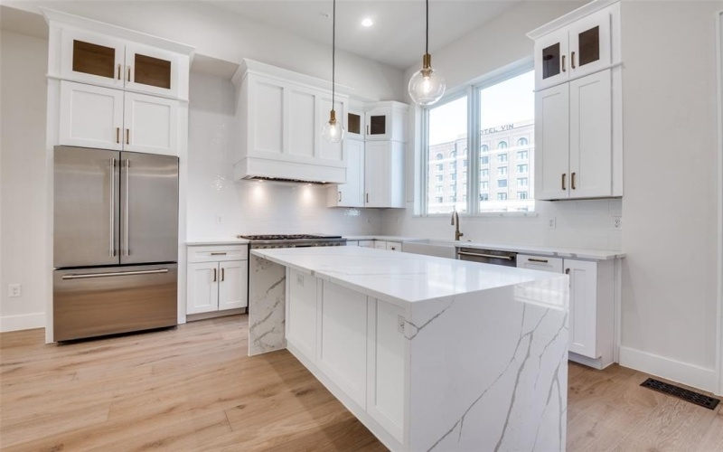 250 E Dallas Street #124, Grapevine, TX 76051, 3 Bedrooms Bedrooms, ,3 BathroomsBathrooms,Residential,For Sale,250 E Dallas Street,21000328