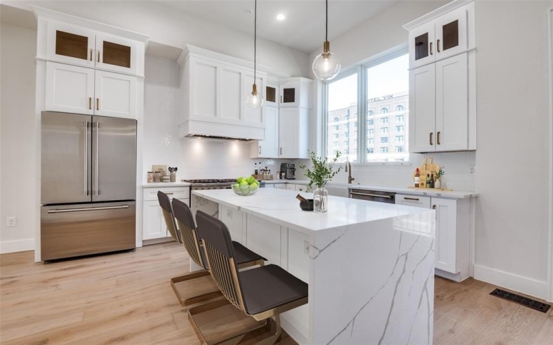 250 E Dallas Street #124, Grapevine, TX 76051, 3 Bedrooms Bedrooms, ,3 BathroomsBathrooms,Residential,For Sale,250 E Dallas Street,21000328