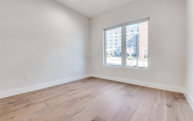 250 E Dallas Street #124, Grapevine, TX 76051, 3 Bedrooms Bedrooms, ,3 BathroomsBathrooms,Residential,For Sale,250 E Dallas Street,21000328