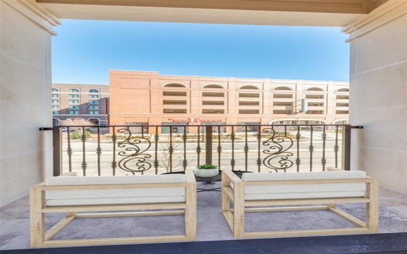 250 E Dallas Street #124, Grapevine, TX 76051, 3 Bedrooms Bedrooms, ,3 BathroomsBathrooms,Residential,For Sale,250 E Dallas Street,21000328