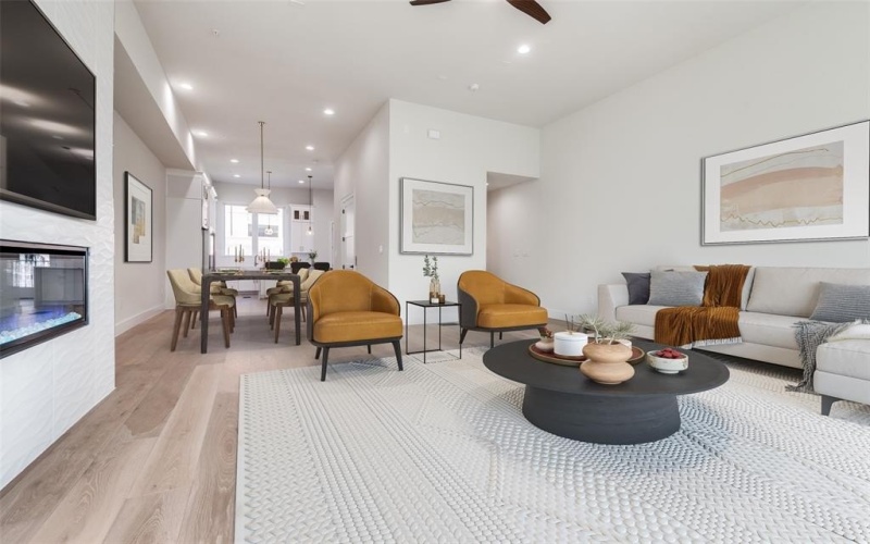 250 E Dallas Street #124, Grapevine, TX 76051, 3 Bedrooms Bedrooms, ,3 BathroomsBathrooms,Residential,For Sale,250 E Dallas Street,21000328