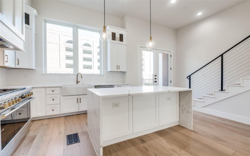 250 E Dallas Street #124, Grapevine, TX 76051, 3 Bedrooms Bedrooms, ,3 BathroomsBathrooms,Residential,For Sale,250 E Dallas Street,21000328