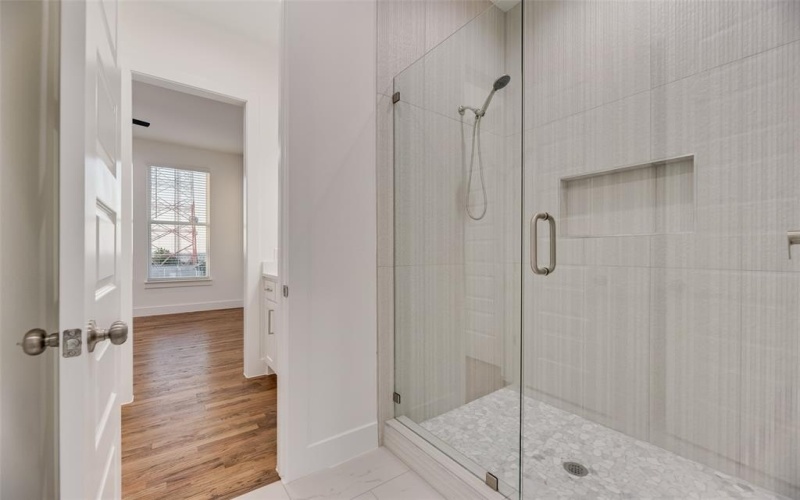 1392 Hartsdale Drive, Dallas, TX 75211, 4 Habitaciones Habitaciones , ,3 BañosBaños,Residential,En Venta,1392 Hartsdale Drive,21000624