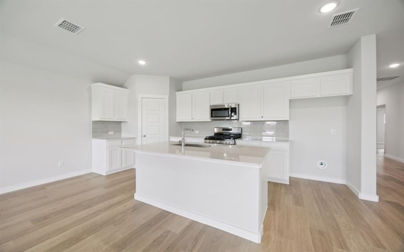 215 Lockhart Street, Greenville, TX 75402, 3 Habitaciones Habitaciones , ,2 BañosBaños,Residential,En Venta,215 Lockhart Street,21000695