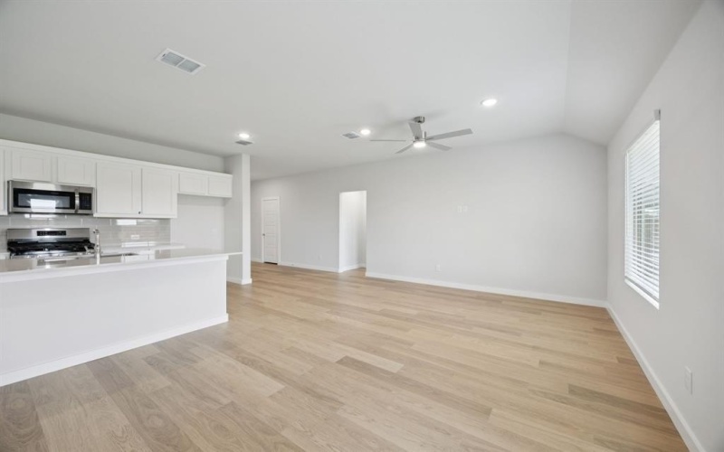 215 Lockhart Street, Greenville, TX 75402, 3 Habitaciones Habitaciones , ,2 BañosBaños,Residential,En Venta,215 Lockhart Street,21000695