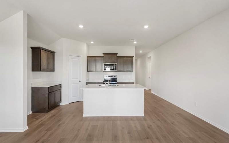 411 English Oak Drive, Josephine, TX 75173, 4 Habitaciones Habitaciones , ,2 BañosBaños,Residential,En Venta,411 English Oak Drive,21000711