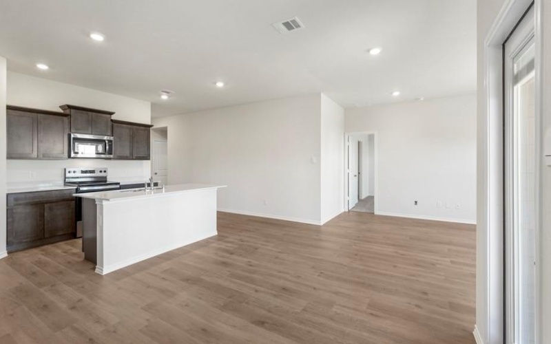 411 English Oak Drive, Josephine, TX 75173, 4 Habitaciones Habitaciones , ,2 BañosBaños,Residential,En Venta,411 English Oak Drive,21000711