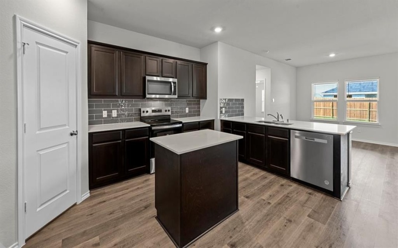 409 Gooseberry Drive, Josephine, TX 75173, 5 Habitaciones Habitaciones , ,2 BañosBaños,Residential,En Venta,409 Gooseberry Drive,21000720