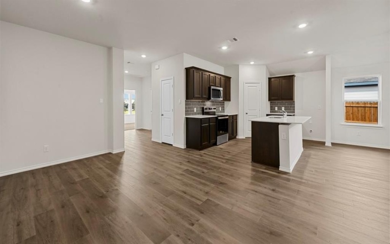 415 English Oak Drive, Josephine, TX 75173, 4 Habitaciones Habitaciones , ,3 BañosBaños,Residential,En Venta,415 English Oak Drive,21000726