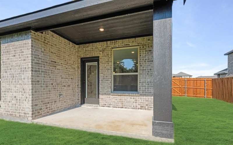 916 Bullard Drive, DeSoto, TX 75115, 4 Bedrooms Bedrooms, ,3 BathroomsBathrooms,Residential,For Sale,916 Bullard Drive,0,21000806