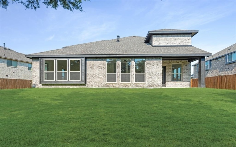 916 Bullard Drive, DeSoto, TX 75115, 4 Bedrooms Bedrooms, ,3 BathroomsBathrooms,Residential,For Sale,916 Bullard Drive,0,21000806