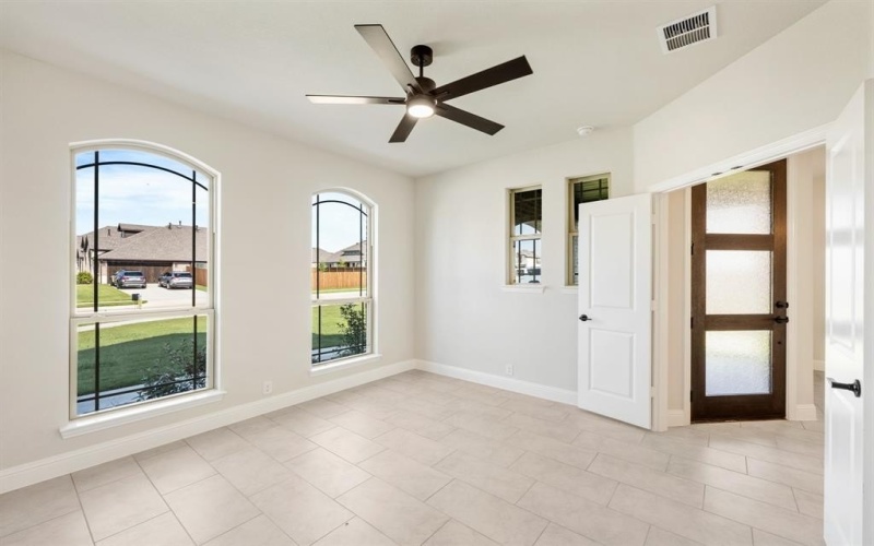 916 Bullard Drive, DeSoto, TX 75115, 4 Bedrooms Bedrooms, ,3 BathroomsBathrooms,Residential,For Sale,916 Bullard Drive,0,21000806