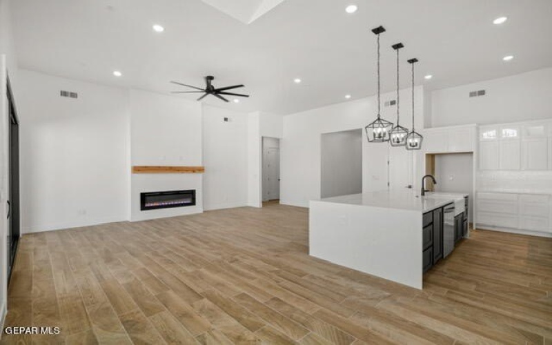 12933 Tatenhill Drive, El Paso, TX 79928, 4 Habitaciones Habitaciones , ,3 BañosBaños,Residential,En Venta,12933 Tatenhill Drive,907924