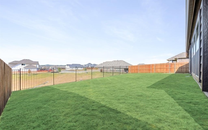 305 Aurora Hills Trail, Burleson, TX 76028, 4 Habitaciones Habitaciones , ,3 BañosBaños,Residential,En Venta,305 Aurora Hills Trail,0,21000851