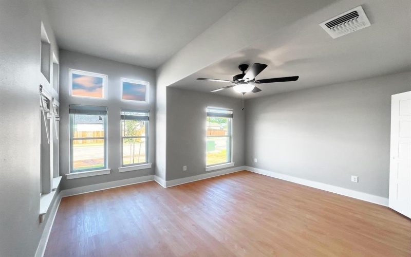 512 Courtney Drive, Sherman, TX 75092, 3 Bedrooms Bedrooms, ,2 BathroomsBathrooms,Residential,For Sale,512 Courtney Drive,0,21001057