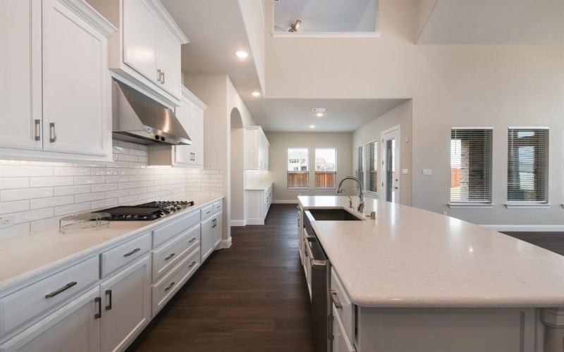 6825 Turner Falls Circle, Flower Mound, TX 76226, 5 Bedrooms Bedrooms, ,5 BathroomsBathrooms,Residential,For Sale,6825 Turner Falls Circle,21001184