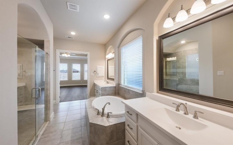 6825 Turner Falls Circle, Flower Mound, TX 76226, 5 Bedrooms Bedrooms, ,5 BathroomsBathrooms,Residential,For Sale,6825 Turner Falls Circle,21001184