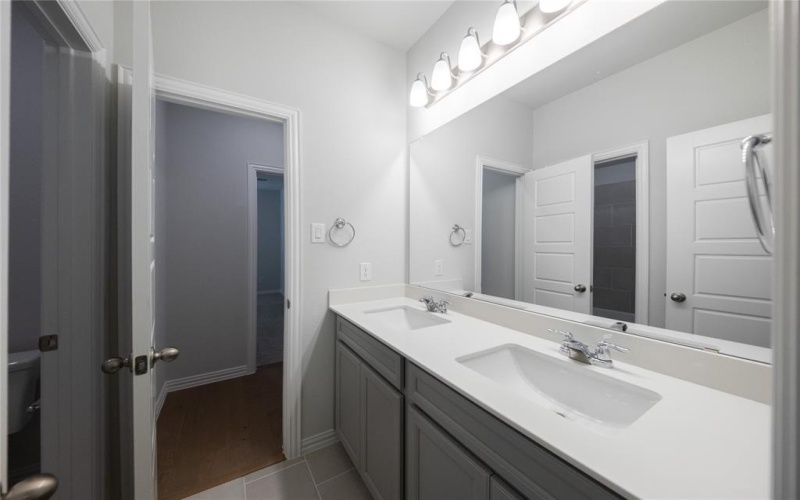 5305 Inwood Drive, Denton, TX 76207, 4 Habitaciones Habitaciones , ,2 BañosBaños,Residential,En Venta,5305 Inwood Drive,0,21001242