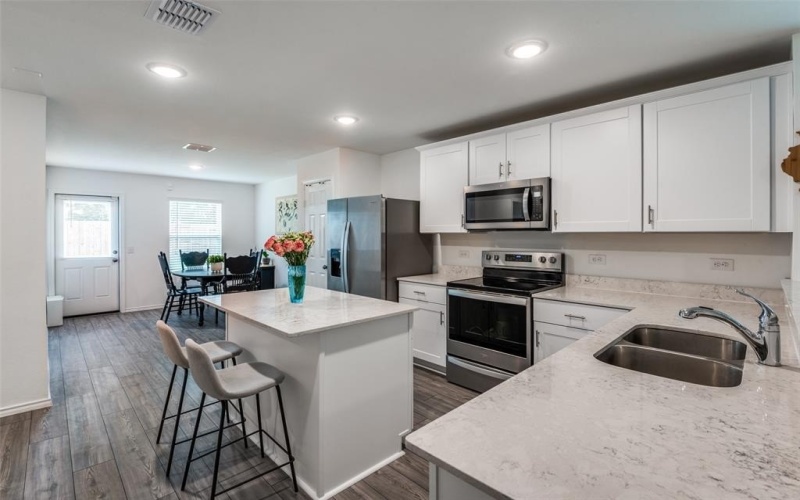 887 Poppy Cove Lane, Princeton, TX 75407, 3 Habitaciones Habitaciones , ,2 BañosBaños,Residential,En Venta,887 Poppy Cove Lane,21001382