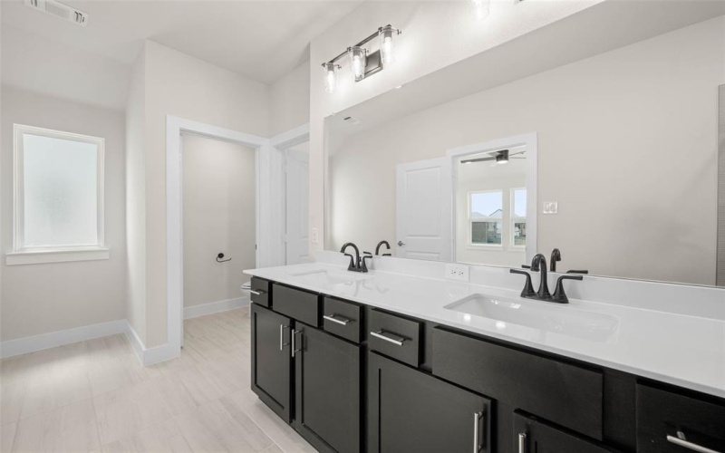 1426 Fennel, Argyle, TX 76226, 3 Bedrooms Bedrooms, ,2 BathroomsBathrooms,Residential,For Sale,1426 Fennel,0,21001409