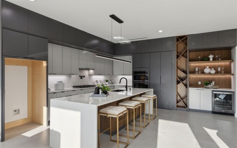 4031 Brundrette Street, Dallas, TX 75212, 4 Habitaciones Habitaciones , ,3 BañosBaños,Residential,En Venta,4031 Brundrette Street,21001422