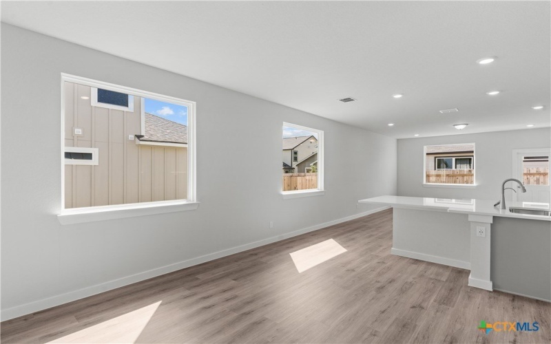 761 Whitman Street, New Braunfels, TX 78130, 3 Habitaciones Habitaciones , ,2 BañosBaños,Residential,En Venta,761 Whitman Street,586630