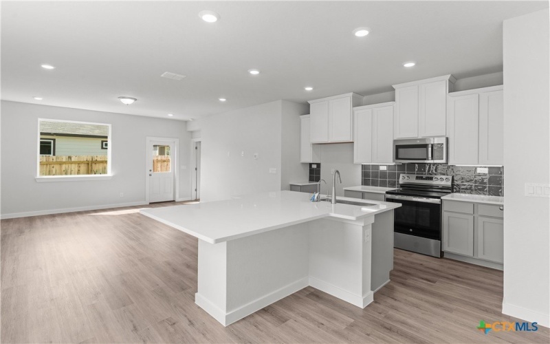 761 Whitman Street, New Braunfels, TX 78130, 3 Habitaciones Habitaciones , ,2 BañosBaños,Residential,En Venta,761 Whitman Street,586630