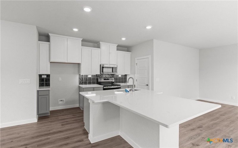 761 Whitman Street, New Braunfels, TX 78130, 3 Habitaciones Habitaciones , ,2 BañosBaños,Residential,En Venta,761 Whitman Street,586630