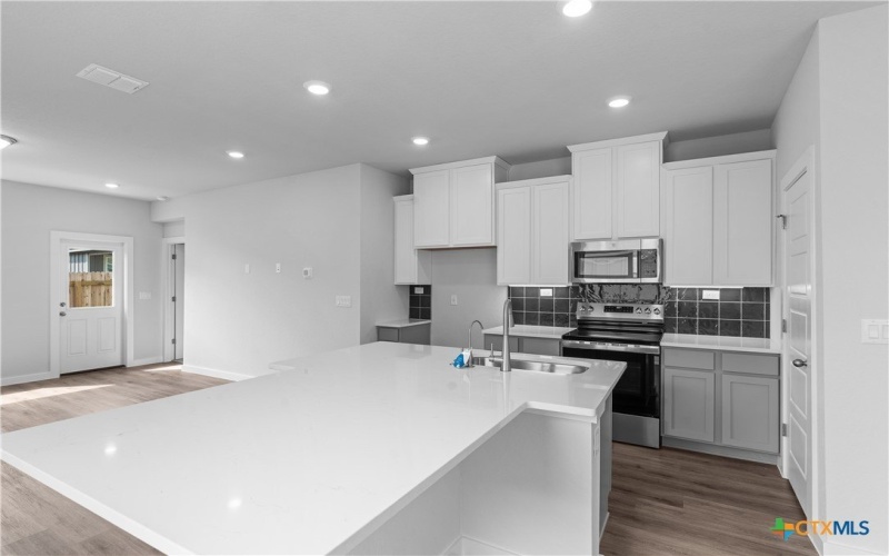 761 Whitman Street, New Braunfels, TX 78130, 3 Habitaciones Habitaciones , ,2 BañosBaños,Residential,En Venta,761 Whitman Street,586630