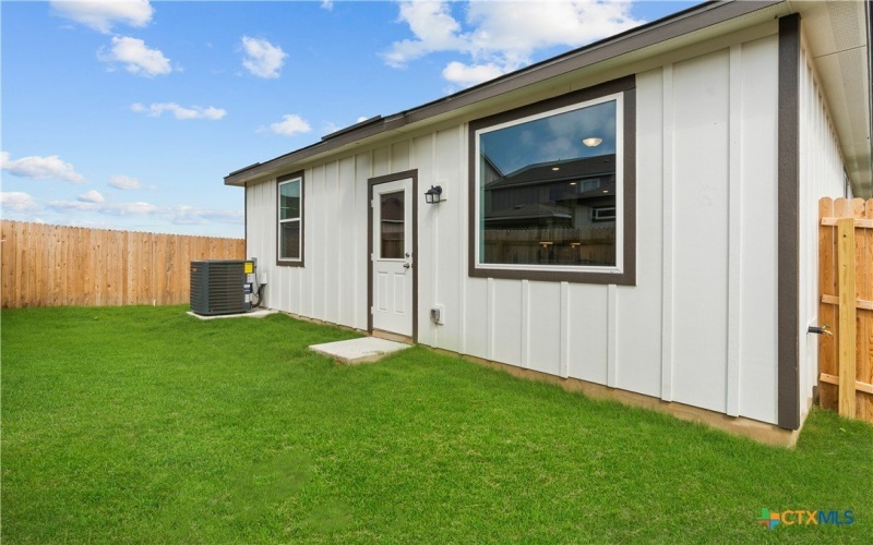 761 Whitman Street, New Braunfels, TX 78130, 3 Habitaciones Habitaciones , ,2 BañosBaños,Residential,En Venta,761 Whitman Street,586630