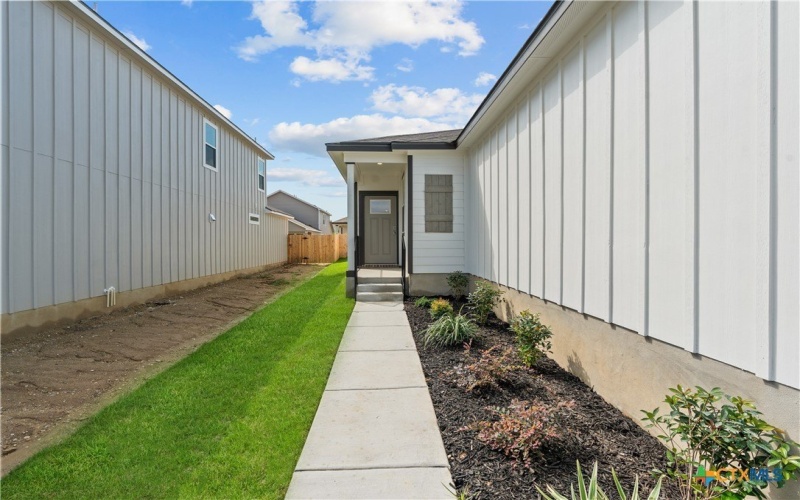 761 Whitman Street, New Braunfels, TX 78130, 3 Habitaciones Habitaciones , ,2 BañosBaños,Residential,En Venta,761 Whitman Street,586630
