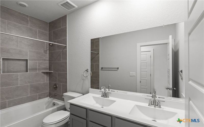 761 Whitman Street, New Braunfels, TX 78130, 3 Habitaciones Habitaciones , ,2 BañosBaños,Residential,En Venta,761 Whitman Street,586630