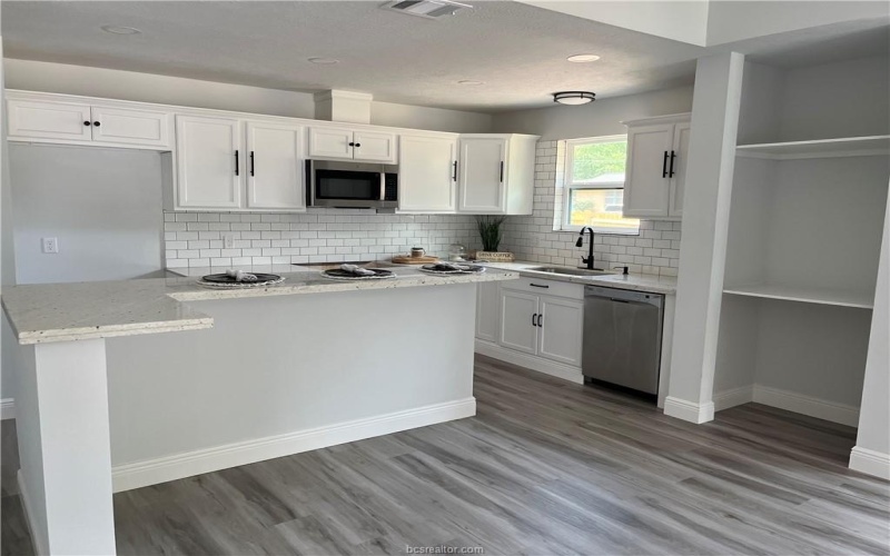 211 Moss Avenue, Hearne, TX 77859, 3 Habitaciones Habitaciones , ,2 BañosBaños,Residential,En Venta,211 Moss Avenue,25007976