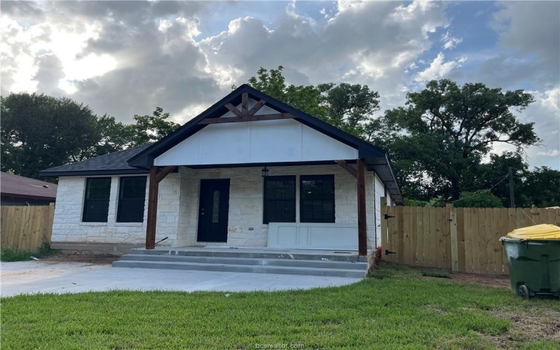 211 Moss Avenue, Hearne, TX 77859, 3 Habitaciones Habitaciones , ,2 BañosBaños,Residential,En Venta,211 Moss Avenue,25007976