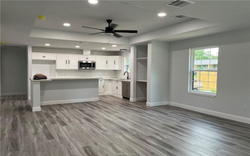 211 Moss Avenue, Hearne, TX 77859, 3 Habitaciones Habitaciones , ,2 BañosBaños,Residential,En Venta,211 Moss Avenue,25007976