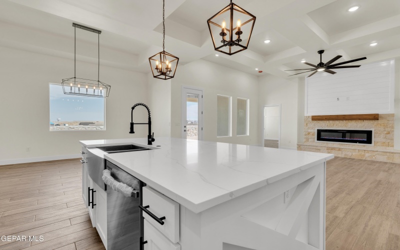 13397 Emerald Pearl Drive, Horizon City, TX 79928, 3 Bedrooms Bedrooms, ,2 BathroomsBathrooms,Residential,For Sale,13397 Emerald Pearl Drive,926516