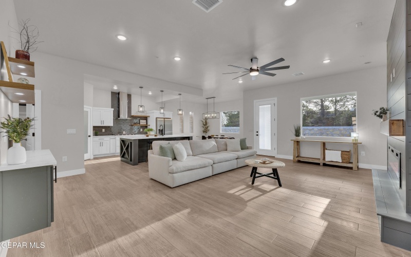 284 Emerald Dust Place, Horizon City, TX 79928, 3 Bedrooms Bedrooms, ,2 BathroomsBathrooms,Residential,For Sale,284 Emerald Dust Place,926520