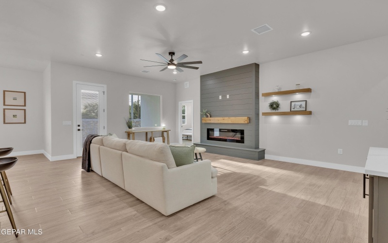 284 Emerald Dust Place, Horizon City, TX 79928, 3 Bedrooms Bedrooms, ,2 BathroomsBathrooms,Residential,For Sale,284 Emerald Dust Place,926520