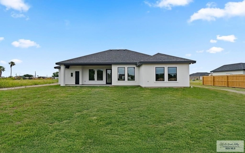 29002 REYNOLDS DR ## 18, LA FERIA, TX 78559, 4 Habitaciones Habitaciones , ,2 BañosBaños,Residential,En Venta,29002 REYNOLDS DR,29765959
