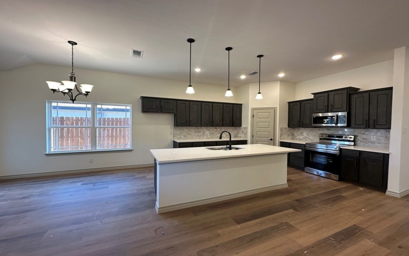 7609 Easton Ave, San Angelo, TX 76904, 3 Habitaciones Habitaciones , ,2 BañosBaños,Residential,En Venta,7609 Easton Ave,127182