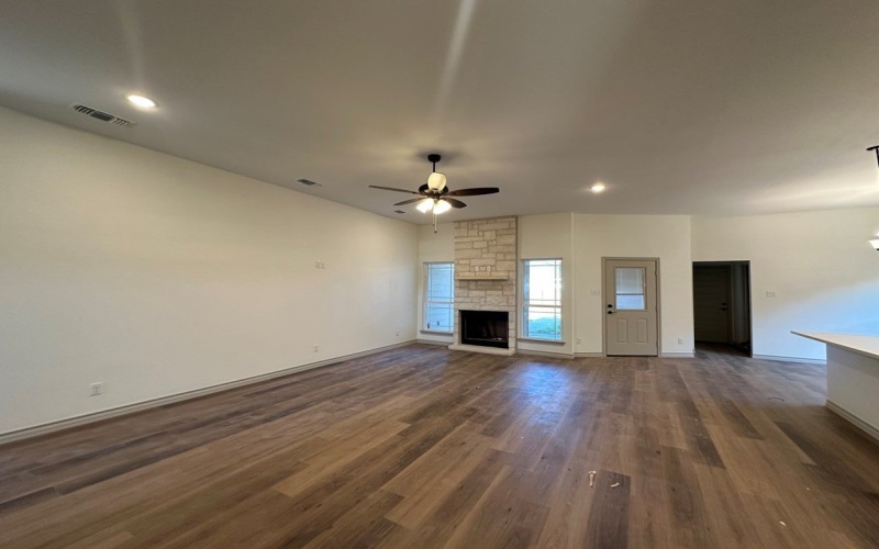 7609 Easton Ave, San Angelo, TX 76904, 3 Habitaciones Habitaciones , ,2 BañosBaños,Residential,En Venta,7609 Easton Ave,127182