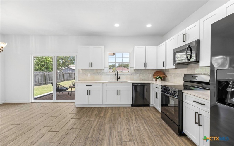 907 Fannin Street, Lockhart, TX 78644, 3 Bedrooms Bedrooms, ,2 BathroomsBathrooms,Residential,For Sale,907 Fannin Street,584096