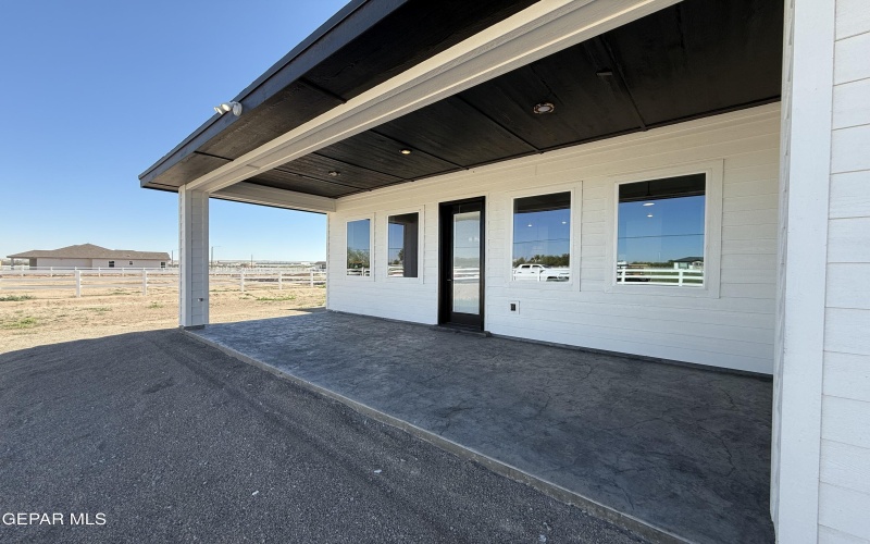 340 Roper Lane, Clint, TX 79836, 4 Bedrooms Bedrooms, ,3 BathroomsBathrooms,Residential,For Sale,340 Roper Lane,0,899054