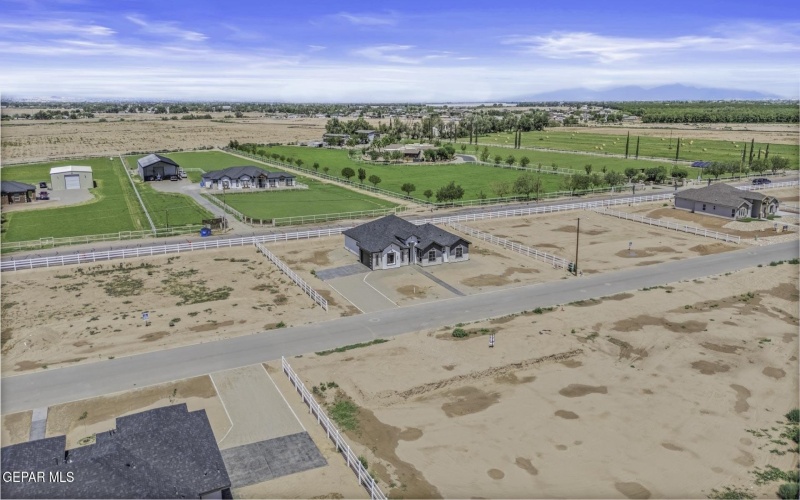 340 Roper Lane, Clint, TX 79836, 4 Habitaciones Habitaciones , ,3 BañosBaños,Residential,En Venta,340 Roper Lane,0,899054