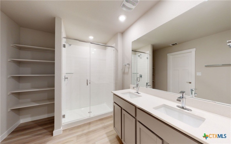 4014 Baerlon Cove, Killeen, TX 76542, 4 Bedrooms Bedrooms, ,2 BathroomsBathrooms,Residential,For Sale,4014 Baerlon Cove,586705