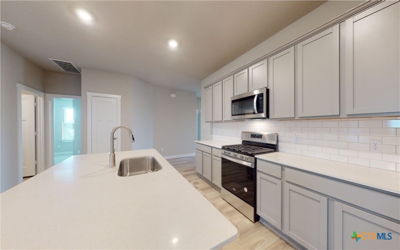 4014 Baerlon Cove, Killeen, TX 76542, 4 Bedrooms Bedrooms, ,2 BathroomsBathrooms,Residential,For Sale,4014 Baerlon Cove,586705