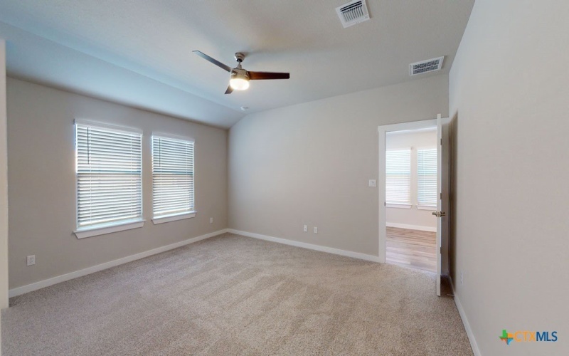 4020 Baerlon Cove, Killeen, TX 76542, 3 Bedrooms Bedrooms, ,2 BathroomsBathrooms,Residential,For Sale,4020 Baerlon Cove,586717