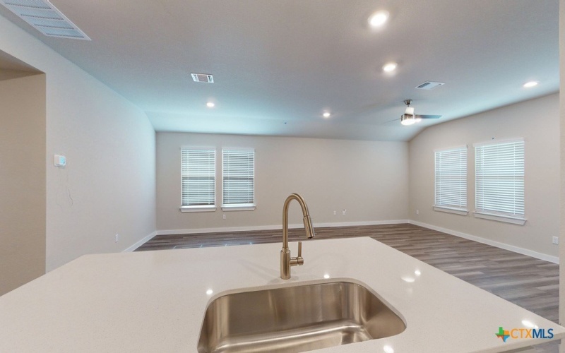 4021 Baerlon Cove, Killeen, TX 76542, 3 Bedrooms Bedrooms, ,2 BathroomsBathrooms,Residential,For Sale,4021 Baerlon Cove,586741