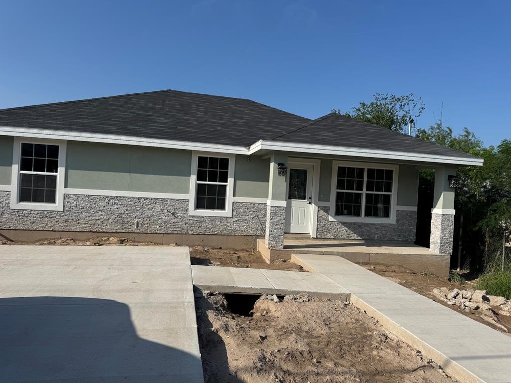 846 Calle Frente, Eagle Pass, TX 78852, 3 Habitaciones Habitaciones , ,2 BañosBaños,Residential,En Venta,846 Calle Frente,81447